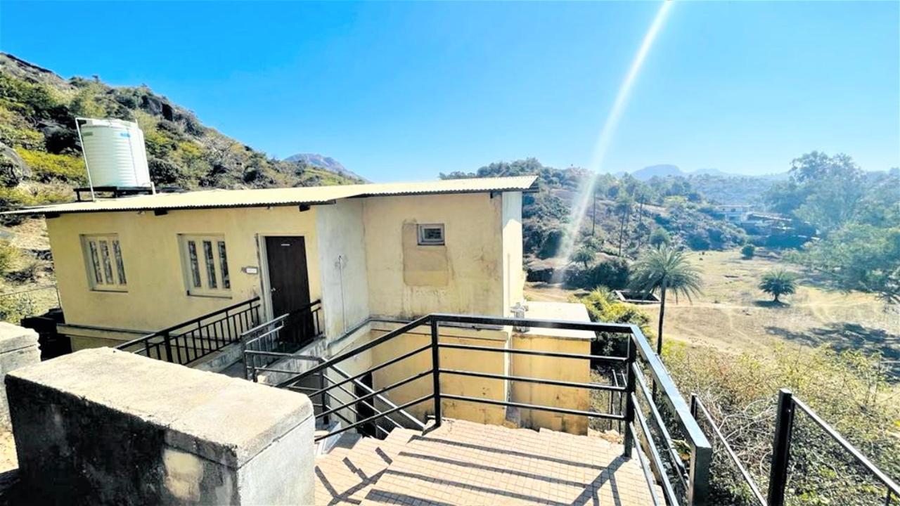 مبيت وإفطار Shikhar Bunglow - A Stunning Valley View Bungalow In مونت ابو المظهر الخارجي الصورة