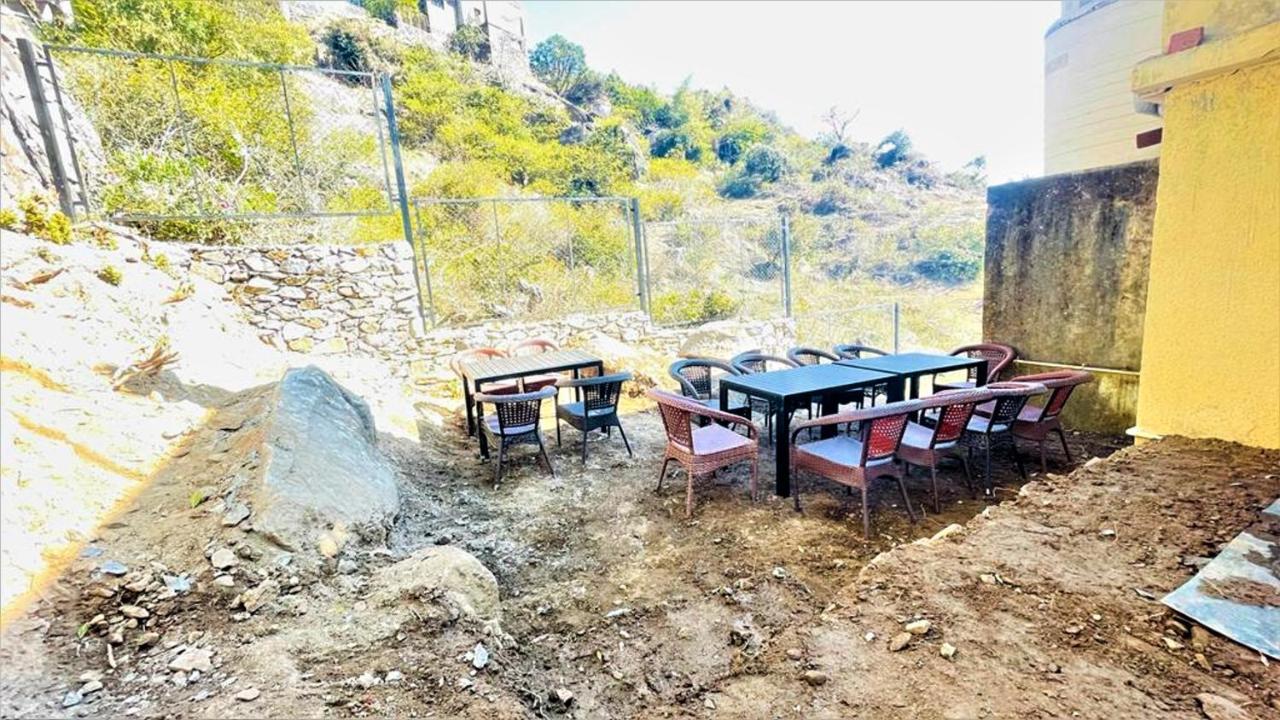 مبيت وإفطار Shikhar Bunglow - A Stunning Valley View Bungalow In مونت ابو المظهر الخارجي الصورة