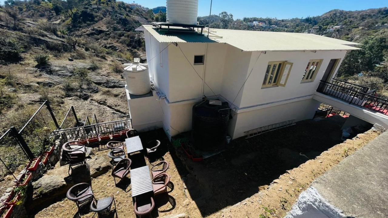مبيت وإفطار Shikhar Bunglow - A Stunning Valley View Bungalow In مونت ابو المظهر الخارجي الصورة