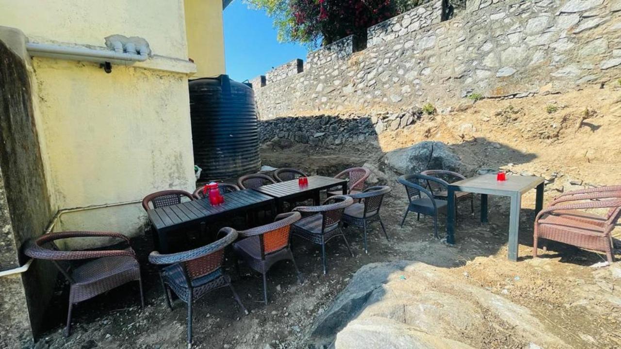 مبيت وإفطار Shikhar Bunglow - A Stunning Valley View Bungalow In مونت ابو المظهر الخارجي الصورة